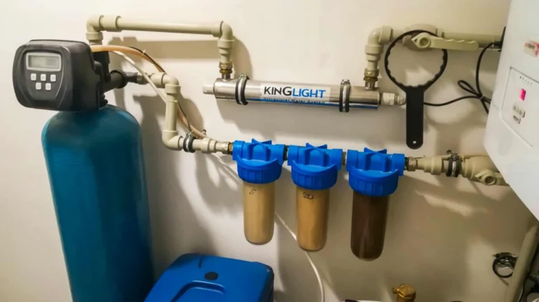 Systém úpravy vody ze studny s filtry a UV sterilizátorem